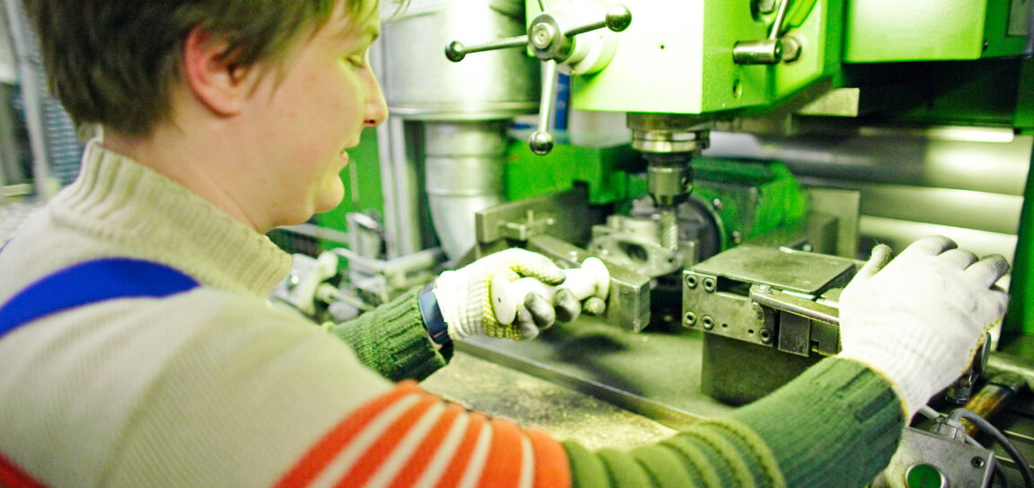 Metall und Oberflaechenbearbeitung