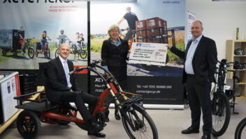 Scheckübergabe Volksbank an GWW